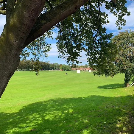 The Victoria - Quaint Victorian With Free Parking Apartament