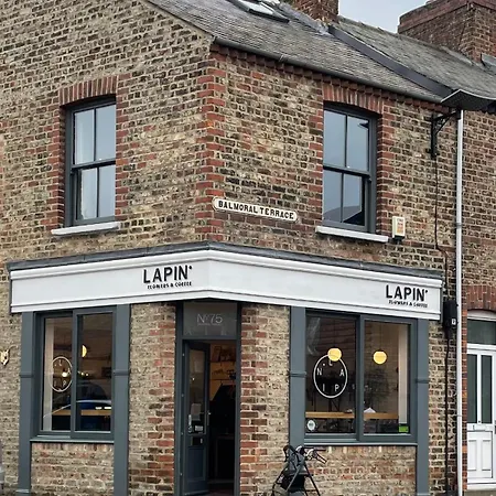 The Victoria - Quaint Victorian With Free Parking Apartament York