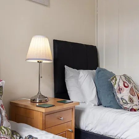The Nook - Quaint Victorian With Free Parking Apartament *